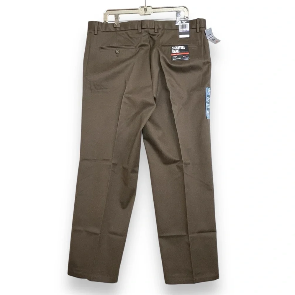 Dockers Men's D2 Signature Khaki Straight Fit Pants Flat Front Khaki Brown 38/30 - Picture 3 of 14